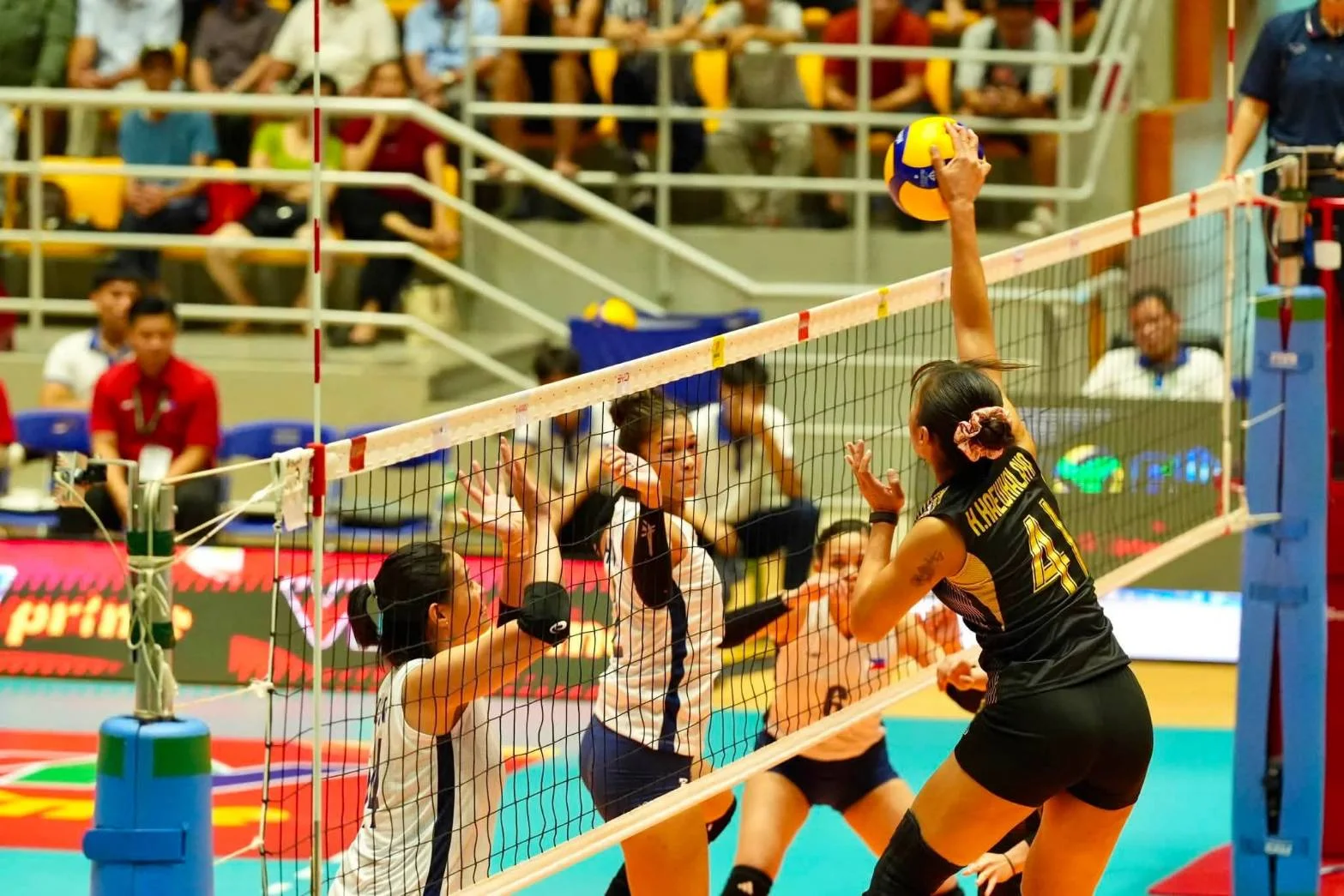 ทีมนักตบสาวไทย ตบชนะ ฟิลิปปินส์ 3-2 เซต เก็บชัยสองนัด ศึกวอลเลย์บอลหญิง 6th SEA V Cup 2026 เลกแรก ที่กรุงฮานอย ประเทศเวียดนาม