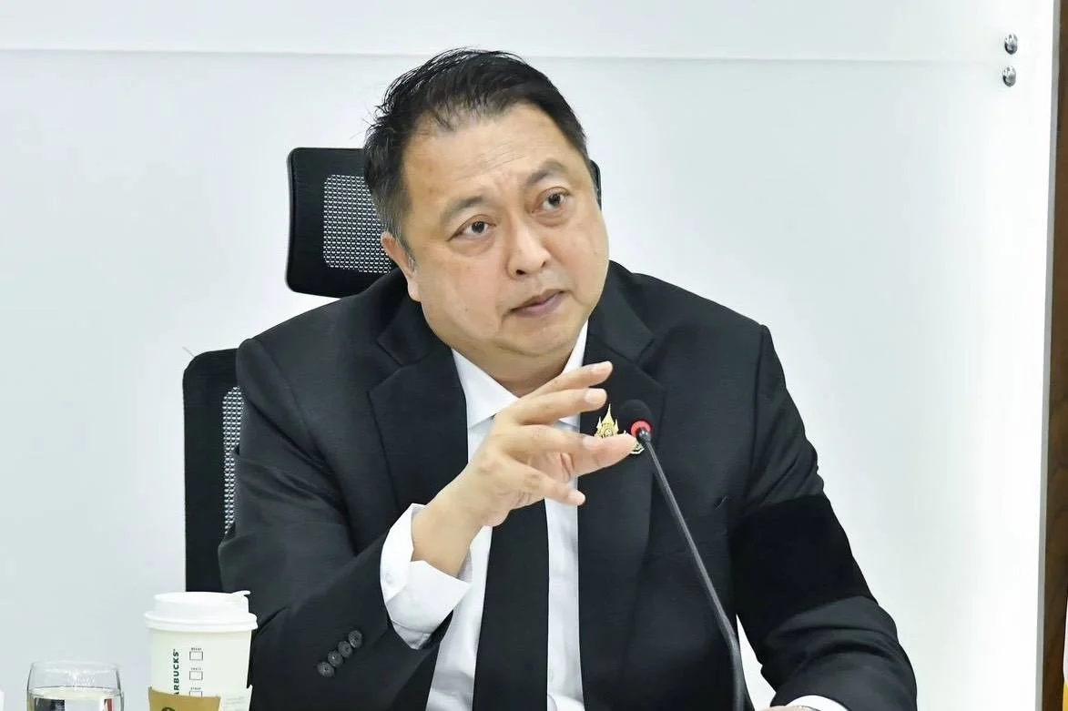 สุชาติ สั่งเปิดศูนย์แก้ไขปัญหามลพิษจากน้ำท่วมน่าน