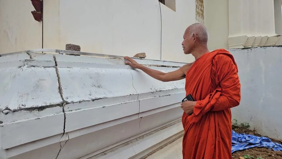 น่าห่วง “วัดภูมินทร์” น้ำท่วมซ้ำ–แผ่นดินไหว พบรอยร้าว–ทรุดตัว เร่งตรวจโครงสร้าง