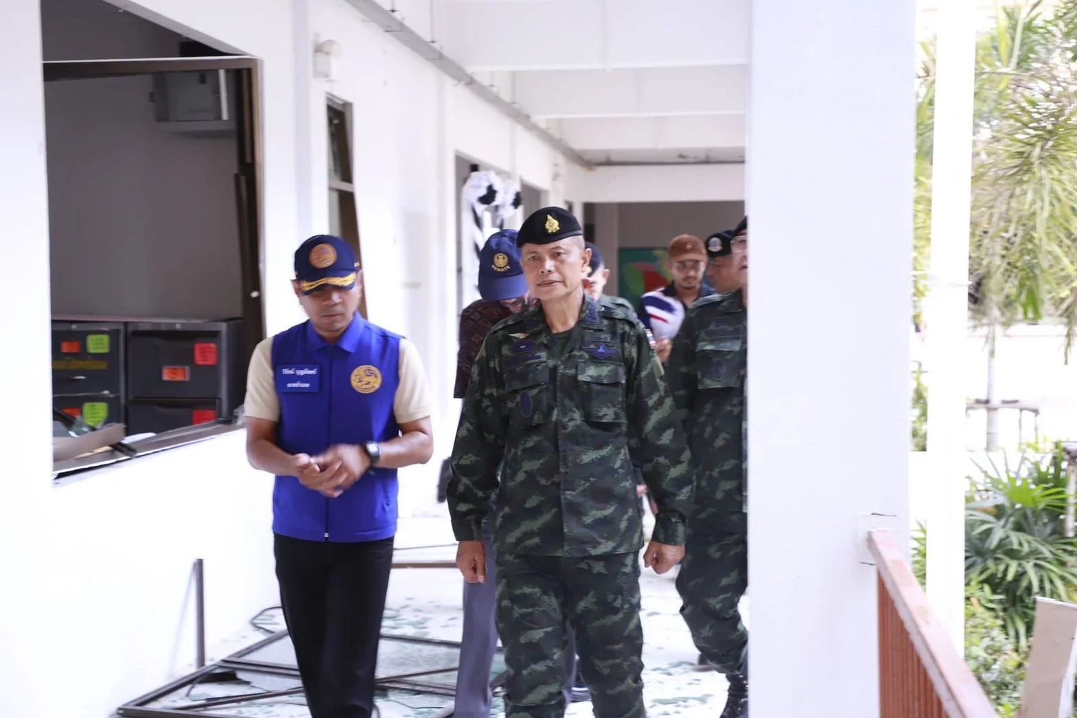 มทภ.4 ลงพื้นที่สายบุรีติดตามเหตุระเบิดเทศบาลเมืองตะลุบัน