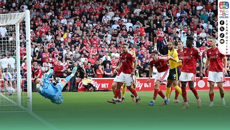 ลีดส์บุกดับฟอเรสต์ 2-0 ลิ่วรอบ 3 คาราบาว คัพ