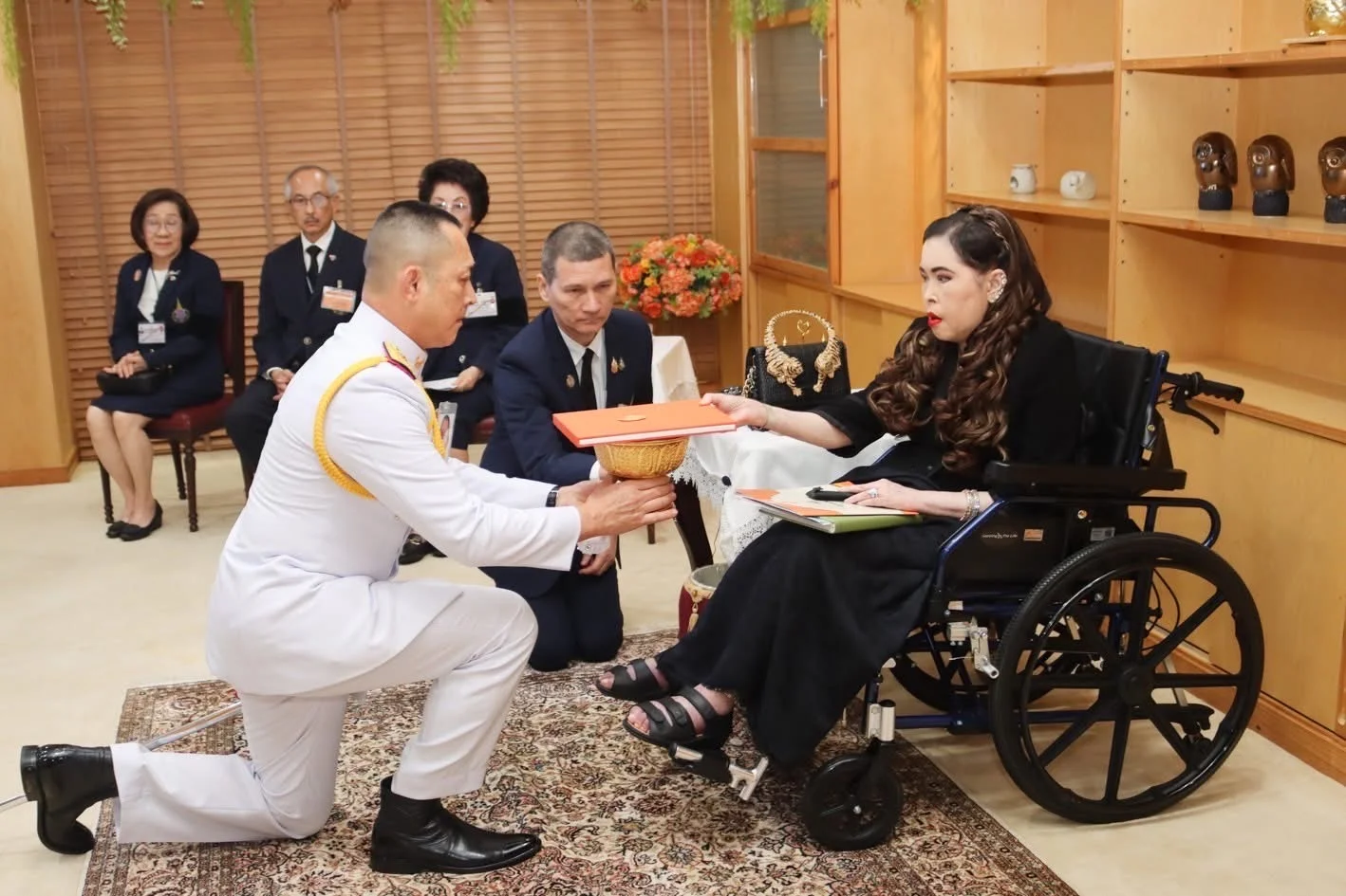 ทบ.เข้าเฝ้าฯ ถวายรายงานความสำเร็จ "กองทุนหทัยทิพย์" สร้างหลุมหลบภัยประชาชนและที่มั่นกำลังพลตามแนวชายแดนไทย–กัมพูชา